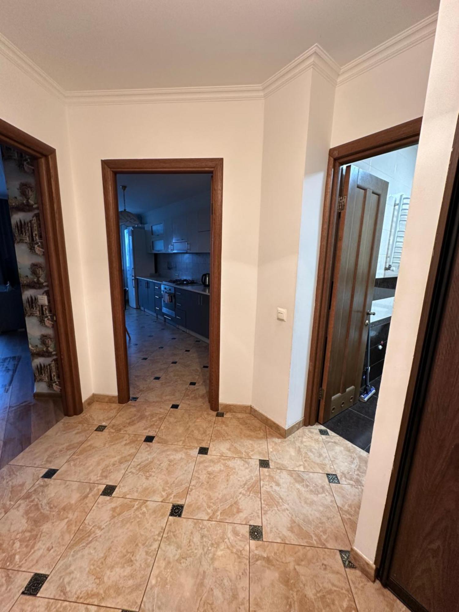 Апартаменти Біля Автовокзалу Ternopil Exteriör bild